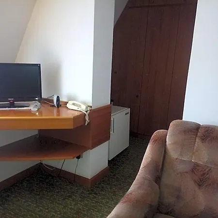 Bestar Hotel 4*