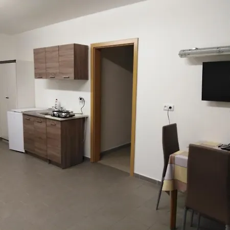 Bestar מלאדה בולסלאב