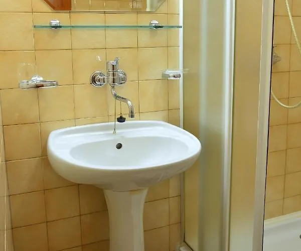 Hotell Bestar 4*